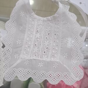 babero encaje 2